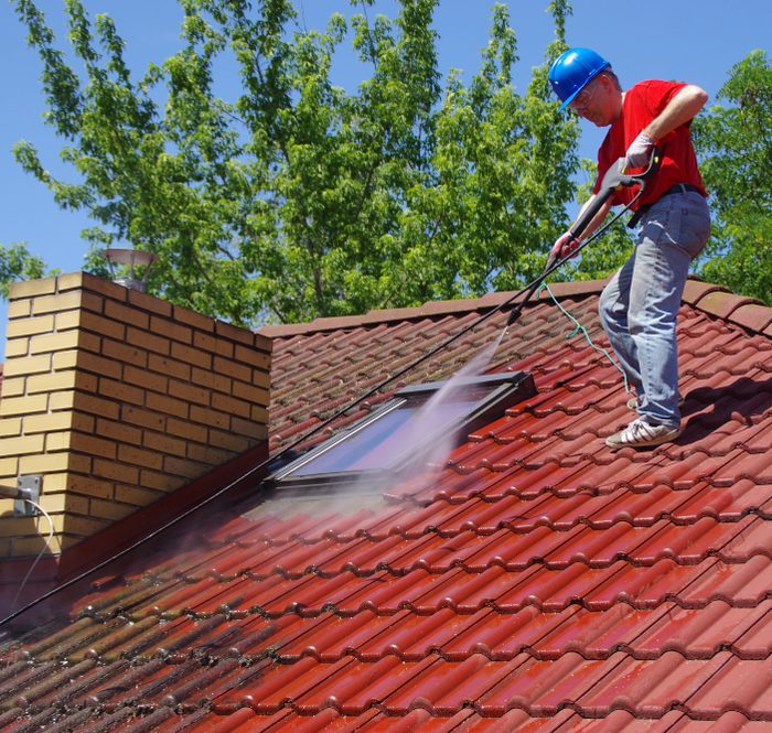 roof-cleaning-in-stockport